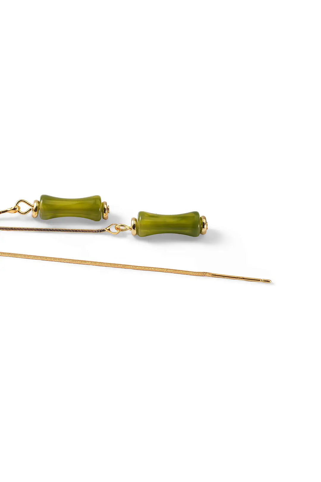 Aiko Tanaka Take no Kaze earring lying flat, a gold threader holding a green enamel bamboo drop, white background