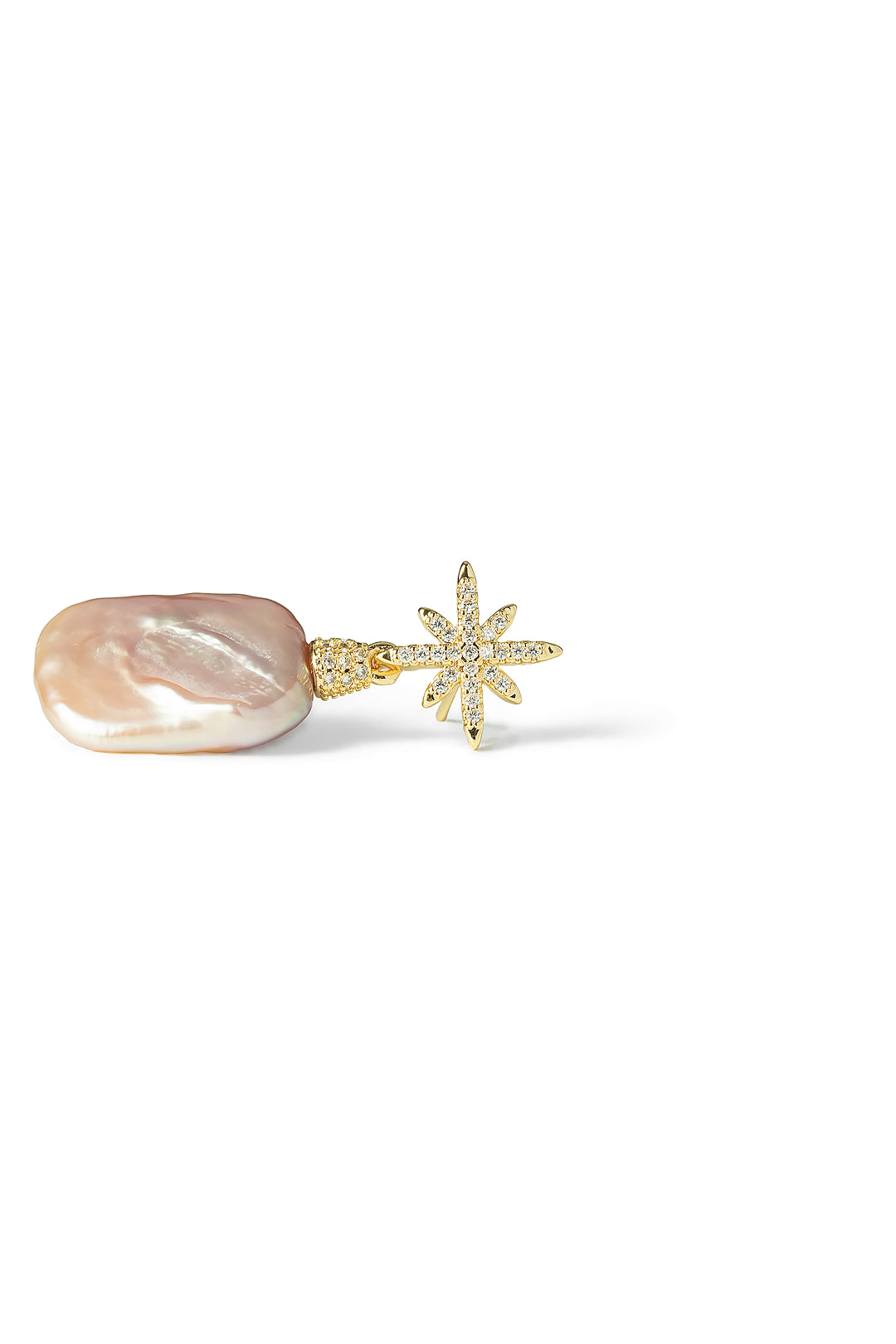 Side view of an Aiko Tanaka Hoshi no Kakera earring with a gold crystal star and a flat pink baroque pearl, on white