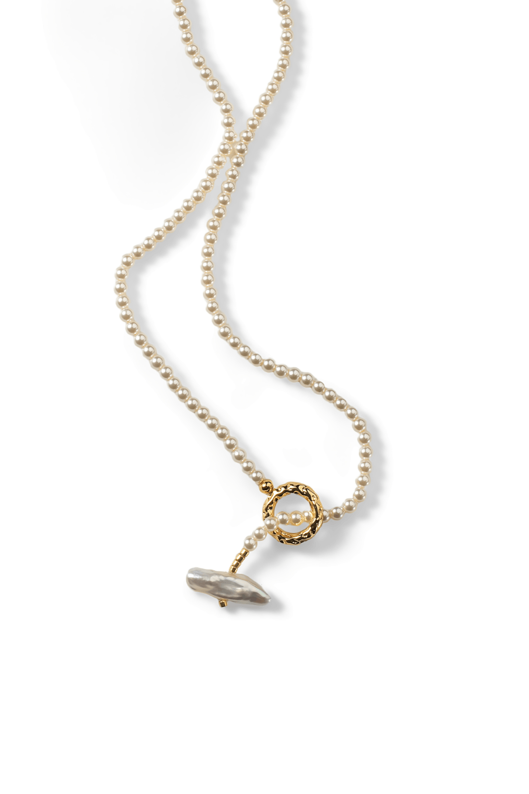 Aiko Tanaka Shizuku no Wa necklace, a long seed pearl strand with a gold ring clasp and pearl drop, white background